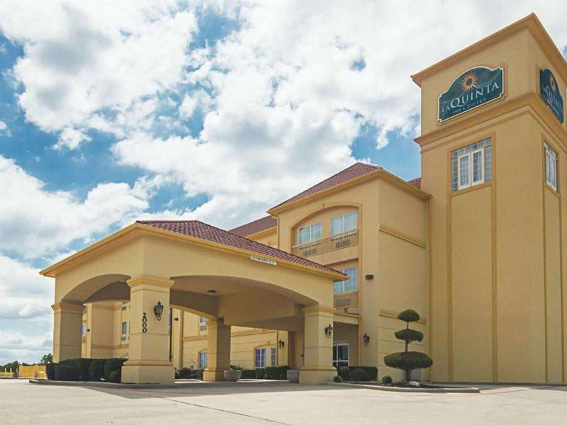La Quinta By Wyndham Bridgeport Hotel Екстериор снимка