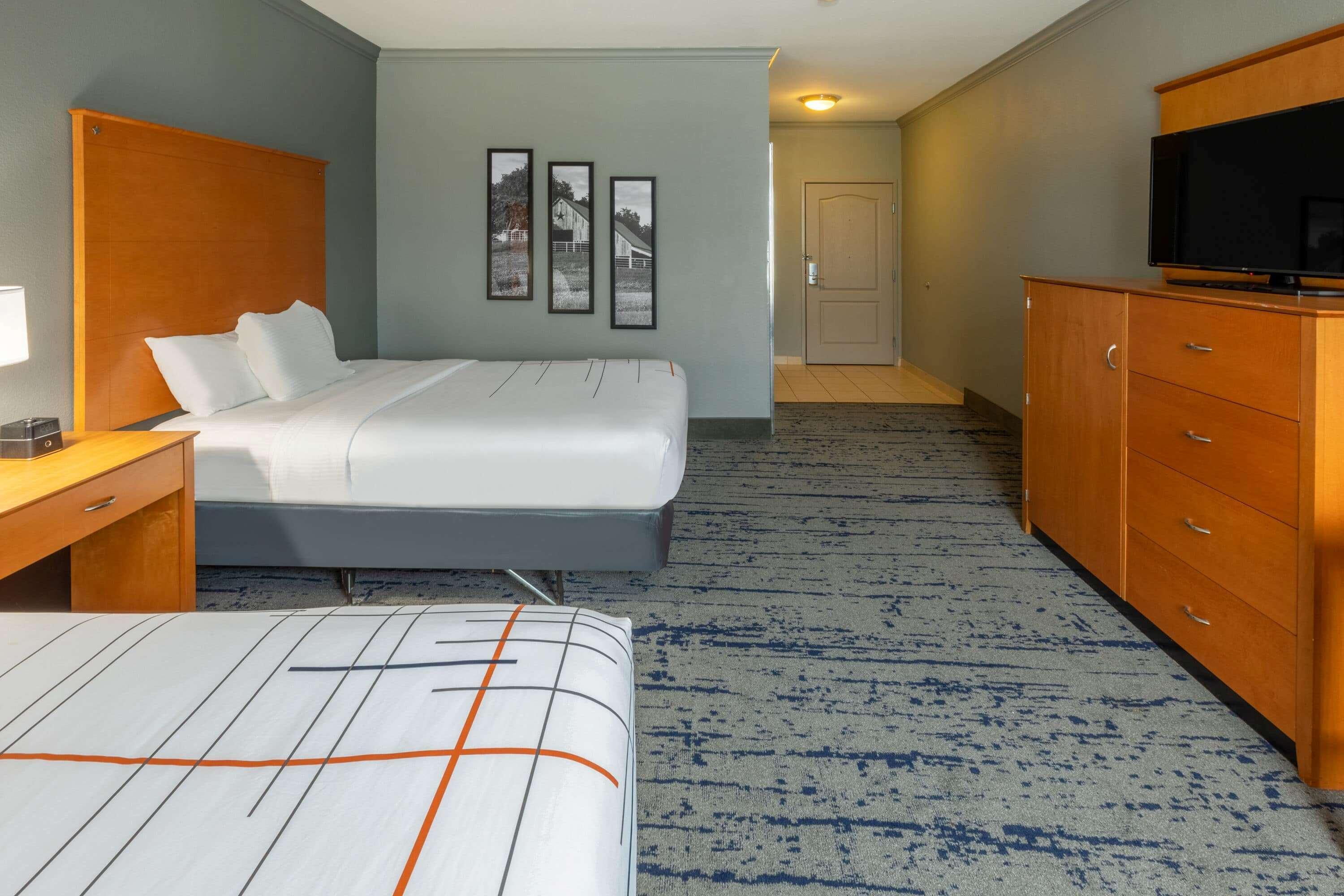 La Quinta By Wyndham Bridgeport Hotel Екстериор снимка