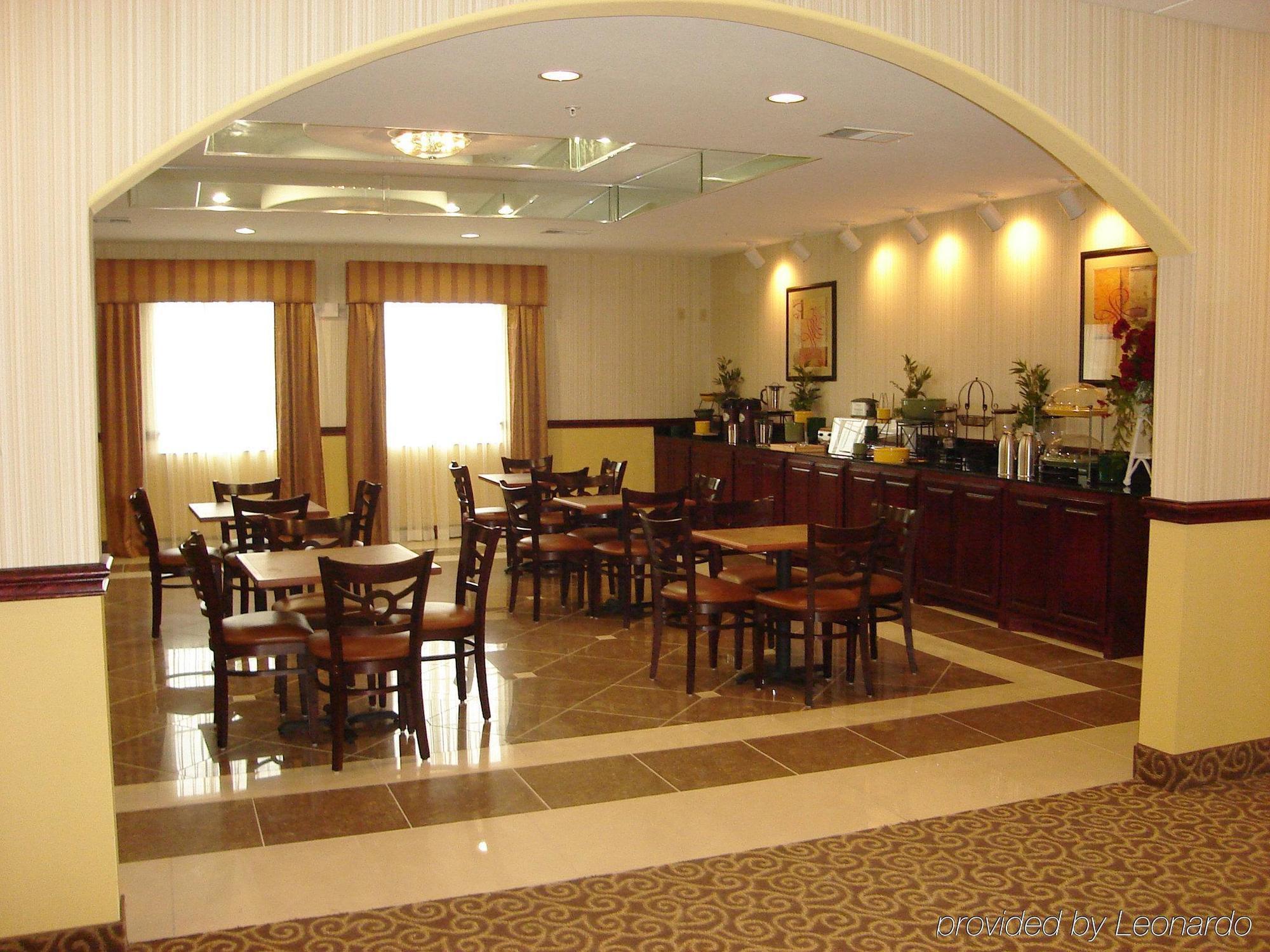 La Quinta By Wyndham Bridgeport Hotel Екстериор снимка